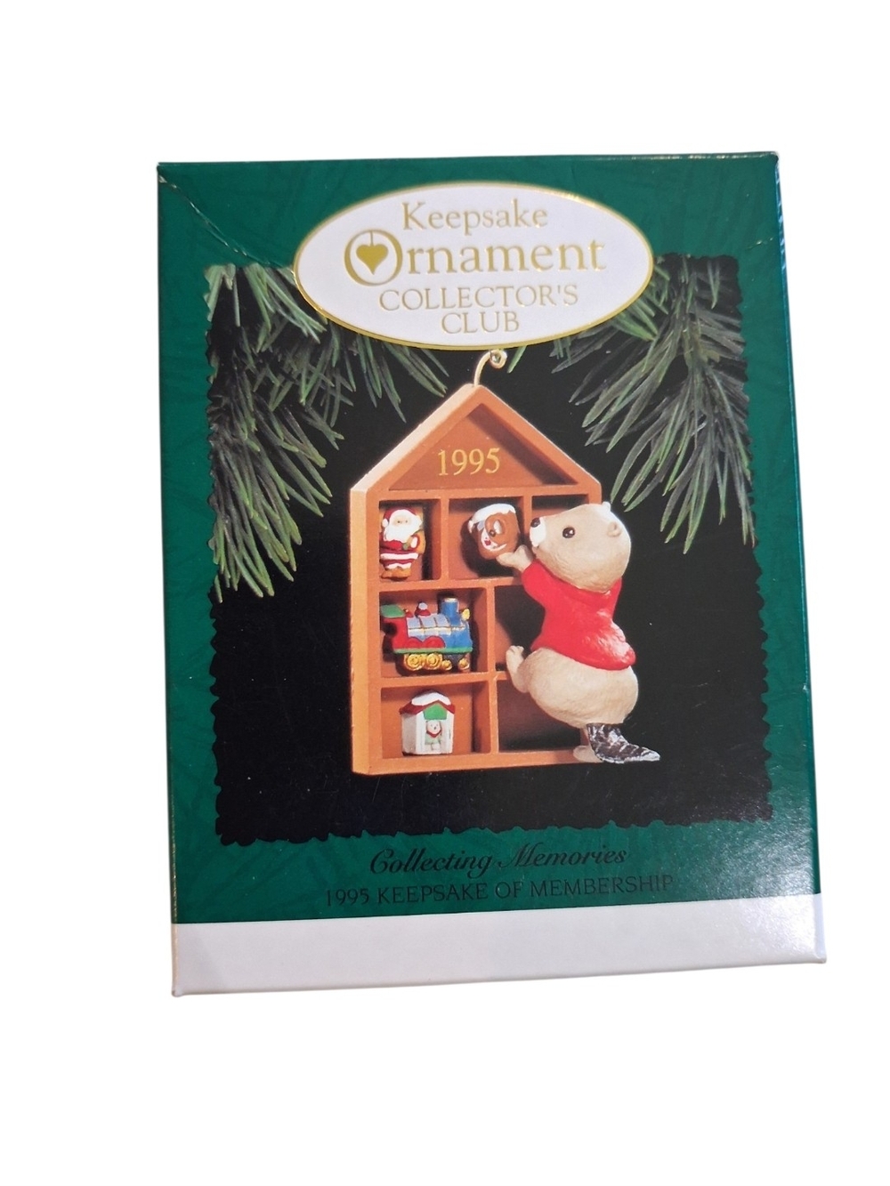 Keepsake Ornament Collector's Club 1995 Bear Shelf Holiday Ornament -